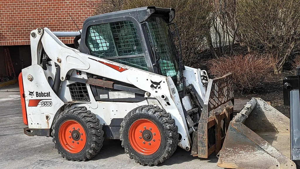 Bobcat S590